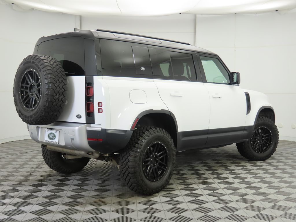 Thumbnail: 2022 Land Rover Defender - 5