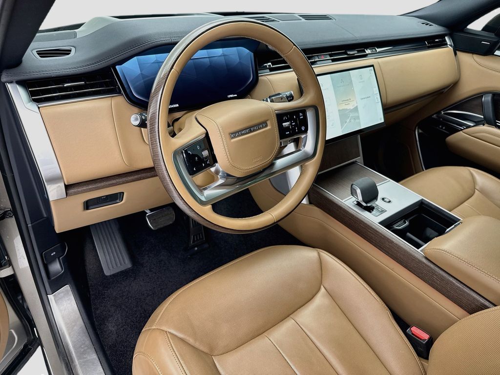Thumbnail: 2024 Land Rover Range Rover - 9