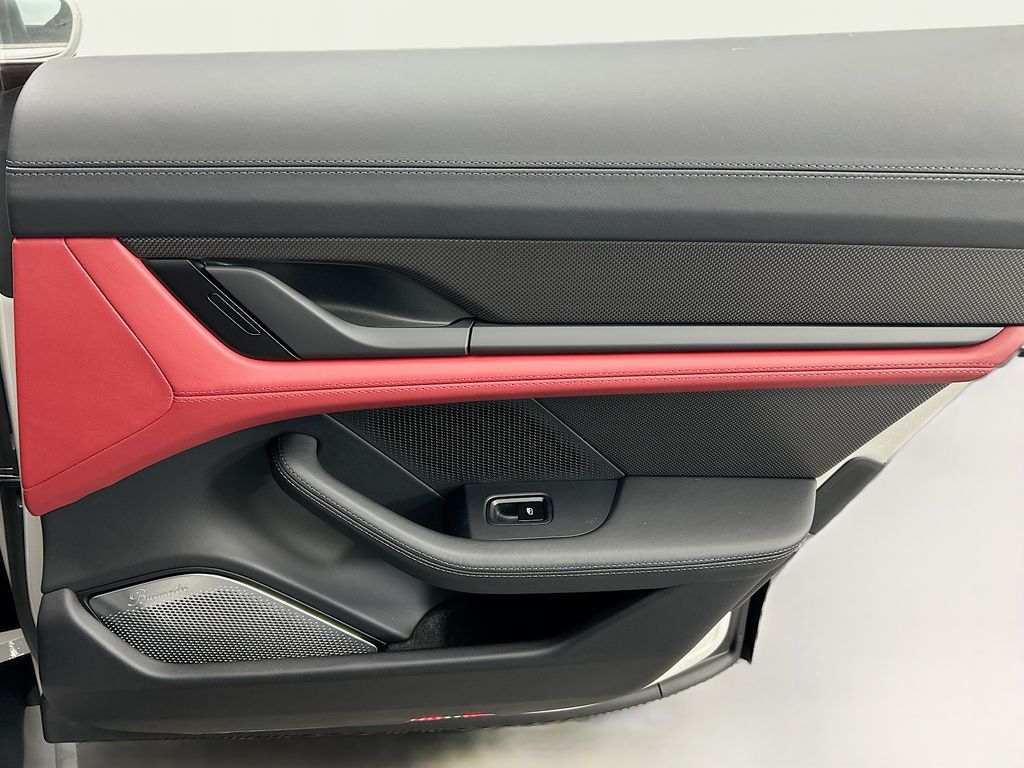 Thumbnail: 2026 Porsche Taycan - 28