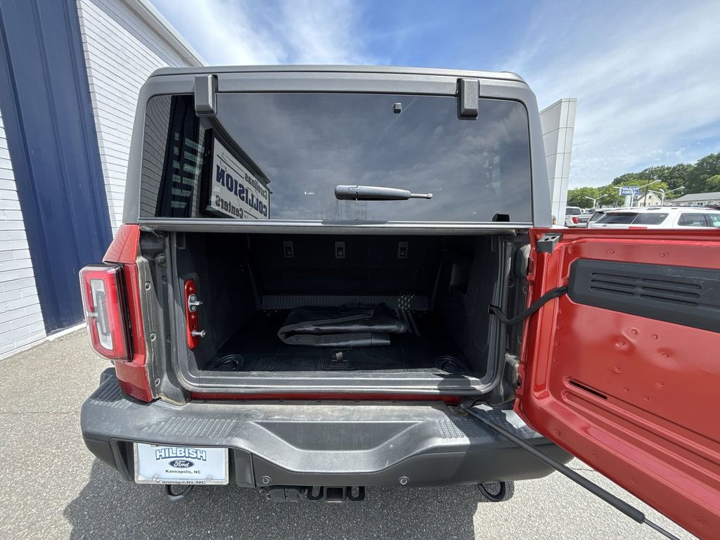 Used 2022 Chili Pepper Red Ford Badlands image 21