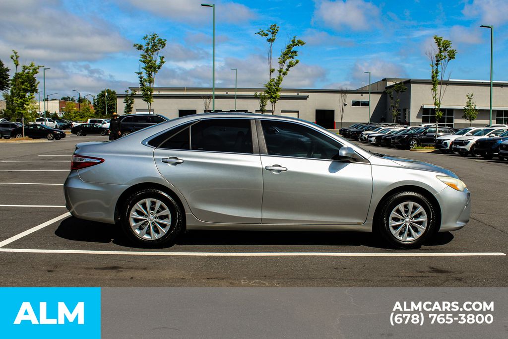 Used 2016 Silver Toyota LE image 6