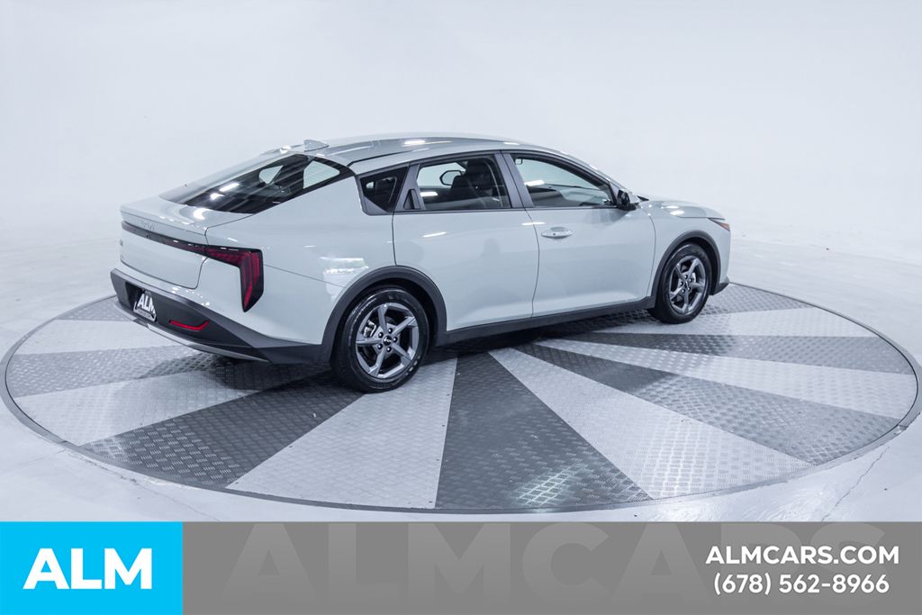 Used 2025 Blue Kia LXS image 10
