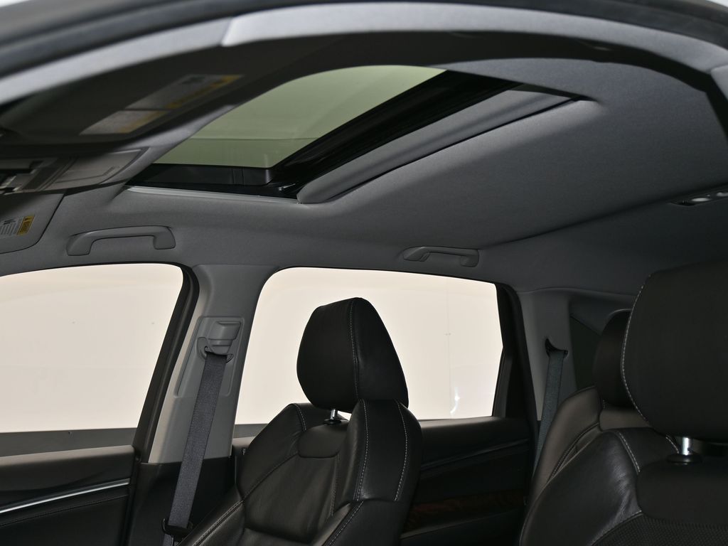 Used 2020 Black Acura Technology image 11