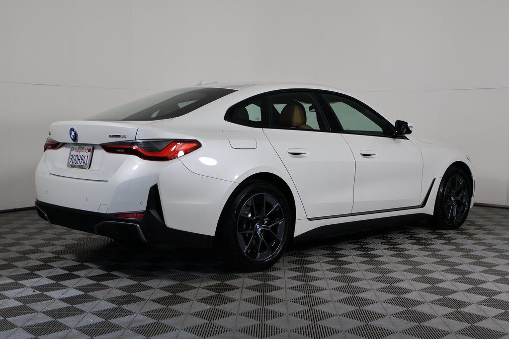 Thumbnail: 2023 BMW i4 - 4