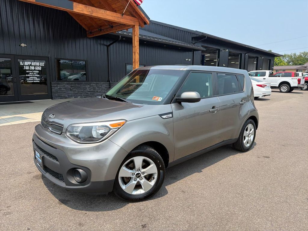 Titanium Gray 2018 Kia Soul Wagon Front-Wheel Drive 6-Speed Automatic