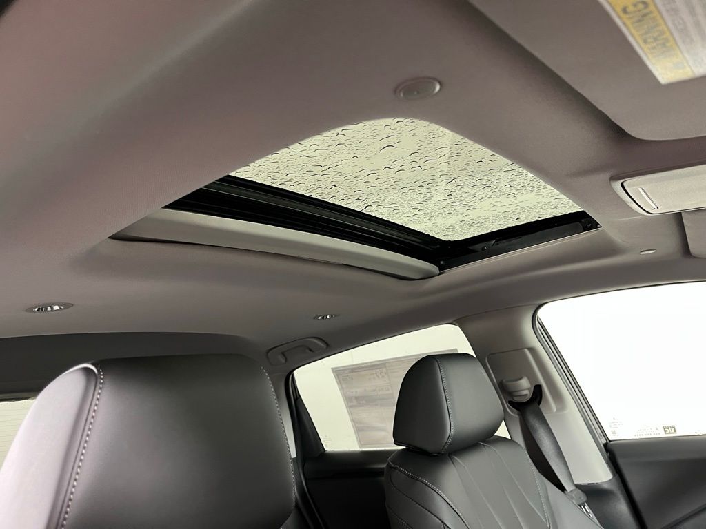 Thumbnail: 2025 Acura ADX - 11