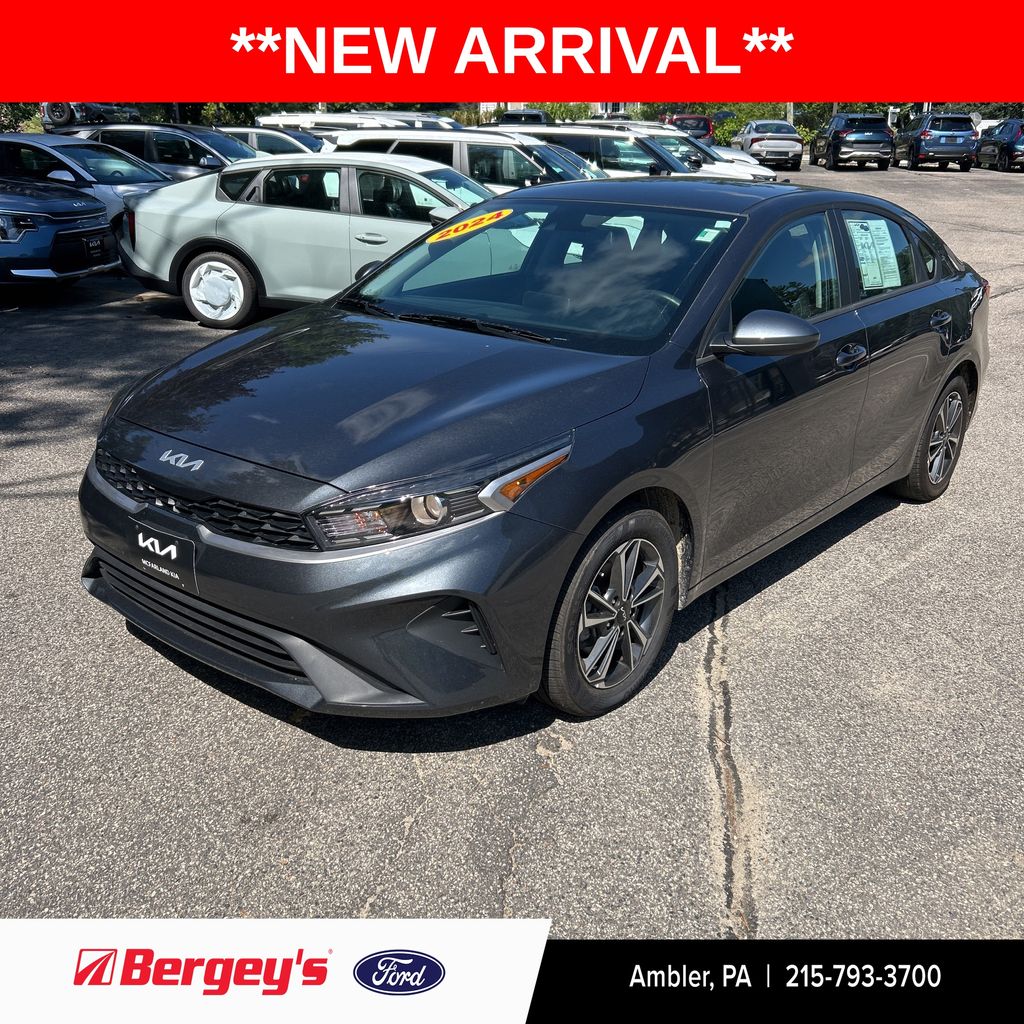 2024 Kia Forte LXS FWD