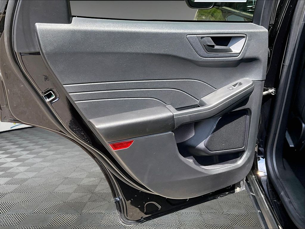 2023 Ford Escape — photo 21