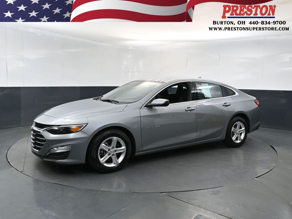 Sterling Gray Metallic 2023 Chevrolet Malibu Sedan Front-Wheel Drive Continuously Variable Transmission