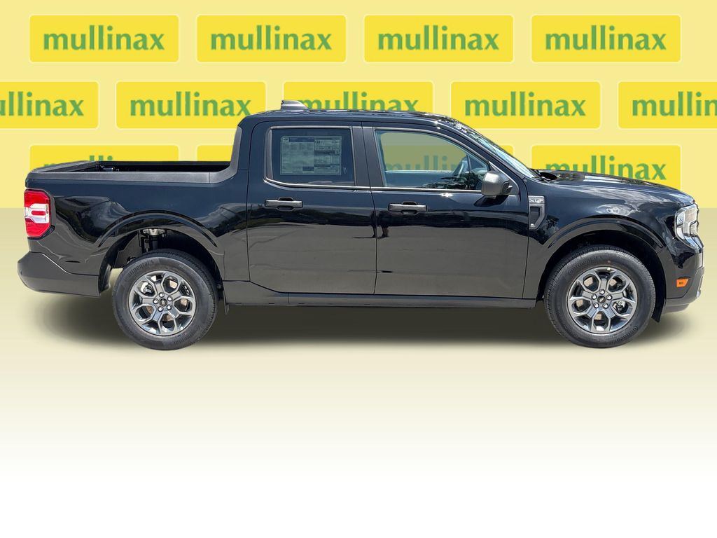 New 2026 Black Ford XLT image 2