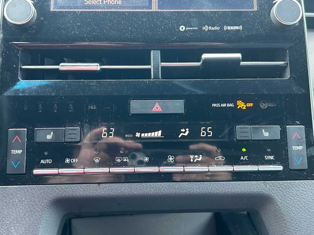 Thumbnail: 2021 Toyota Avalon - 26