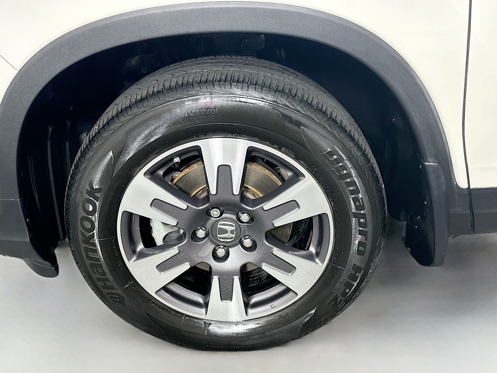 Thumbnail: 2019 Honda Ridgeline - 31