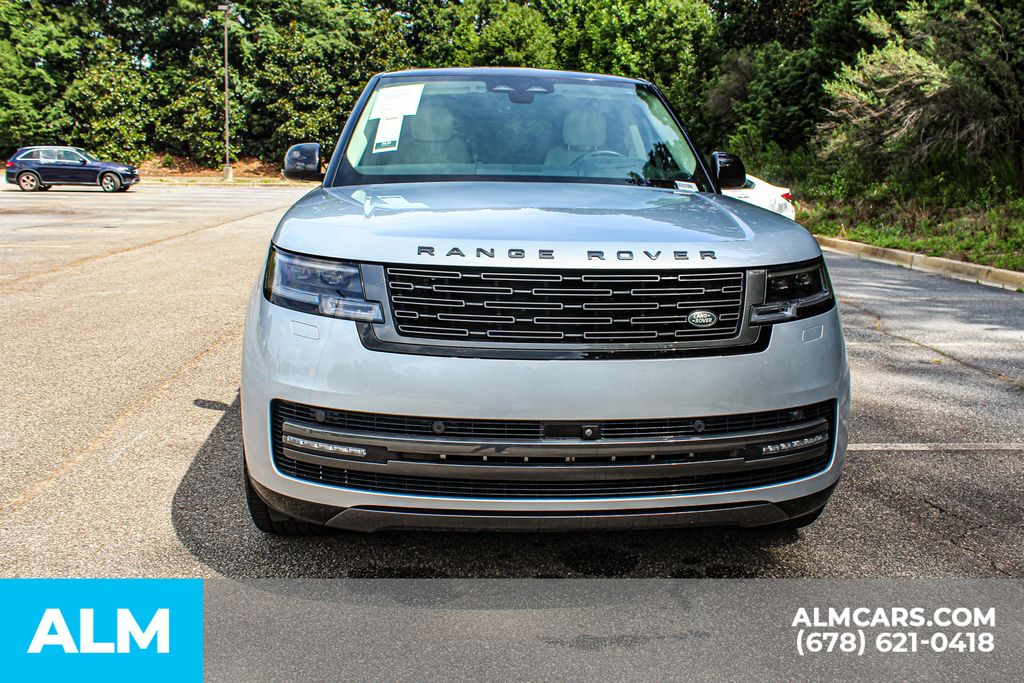 Used 2024 Silver Land Rover SE image 10