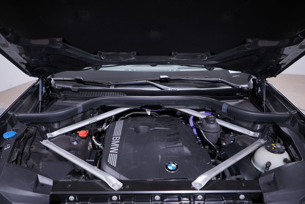 Thumbnail: 2024 BMW X7 - 25