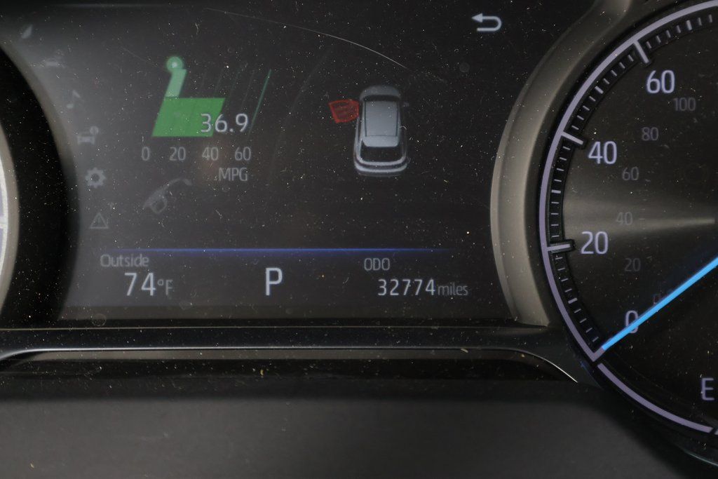 Thumbnail: 2023 Toyota Venza - 17