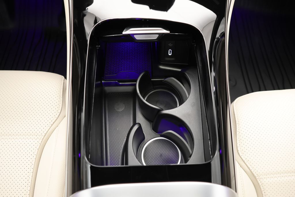 Thumbnail: 2027 Mercedes-Benz GLC - 27