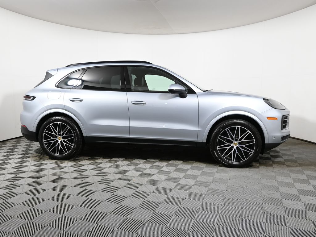Thumbnail: 2024 Porsche Cayenne - 8