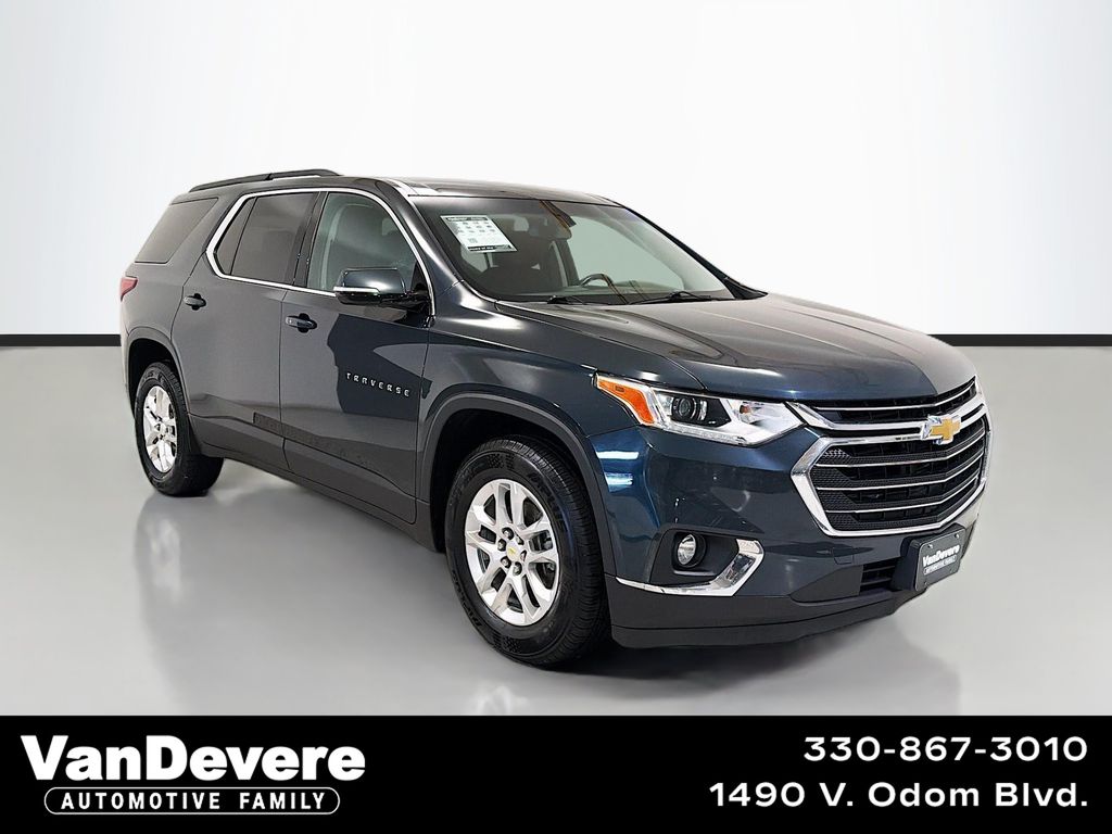 Gray (Graphite Metallic) 2019 Chevrolet Traverse SUV / Crossover Four-Wheel Drive 9-Speed Automatic
