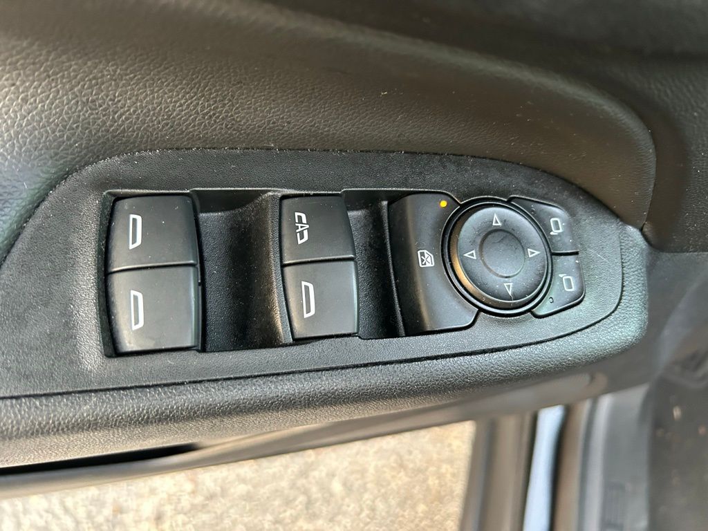 Thumbnail: 2020 Chevrolet Equinox - 16