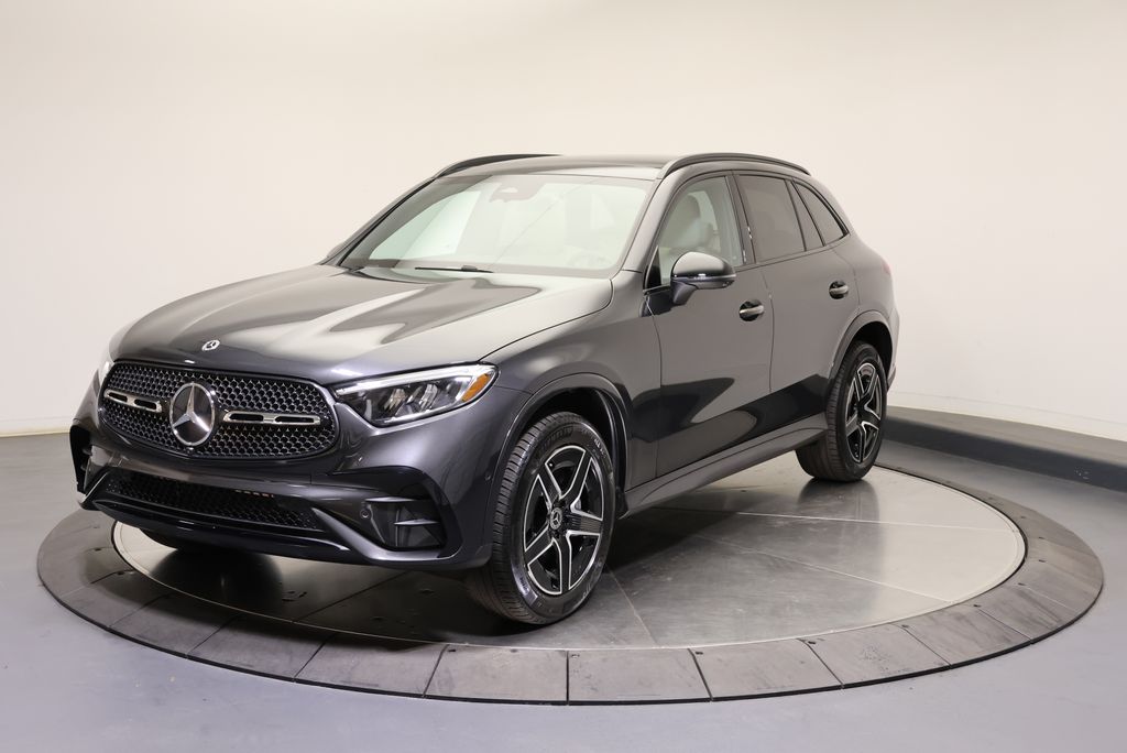 Thumbnail: 2027 Mercedes-Benz GLC - 3