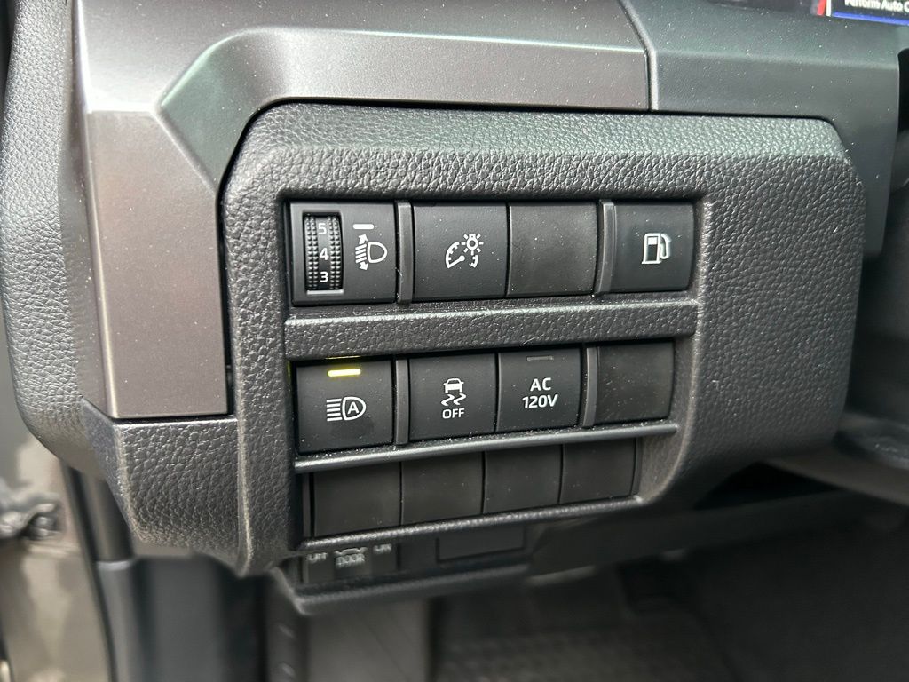 Thumbnail: 2025 Toyota Tacoma - 18