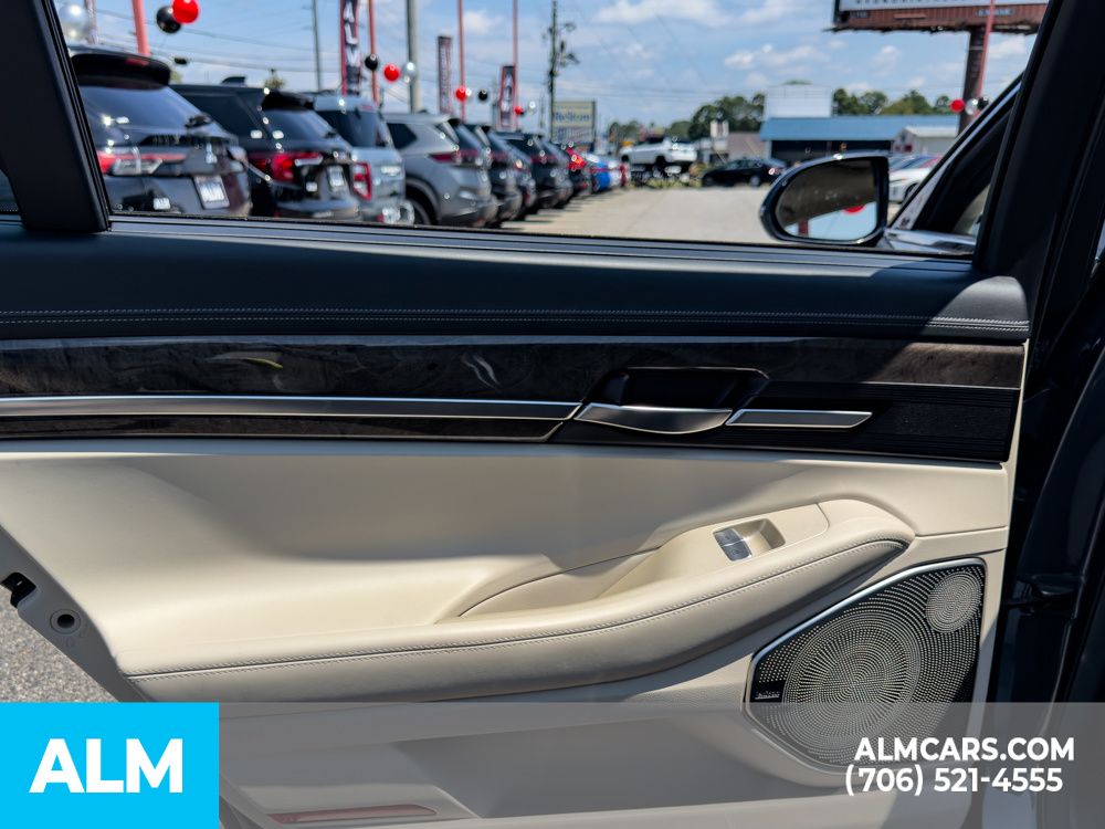 Used 2017 Blue Genesis 3.3T Premium image 14