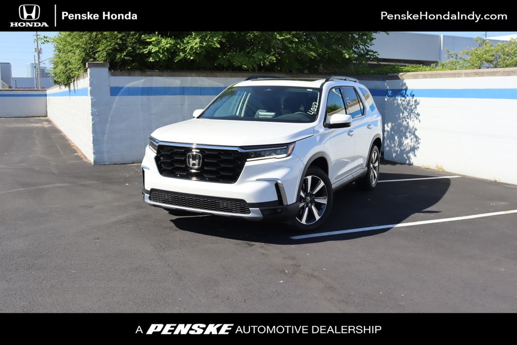 2025 Honda Pilot Touring -
                Indianapolis, IN