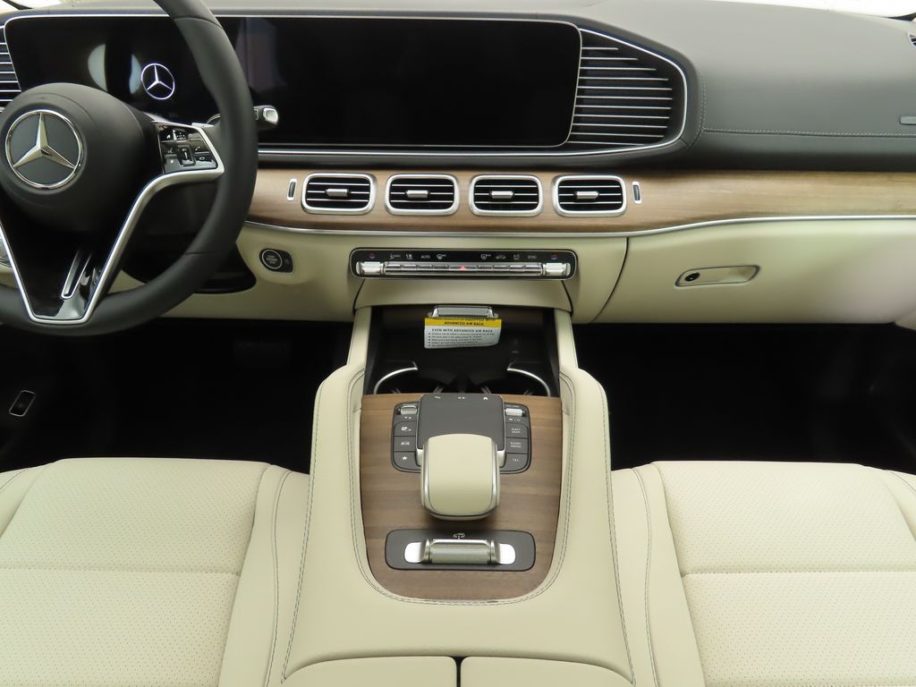 2024 Mercedes-Benz GLS 450 4MATIC 13