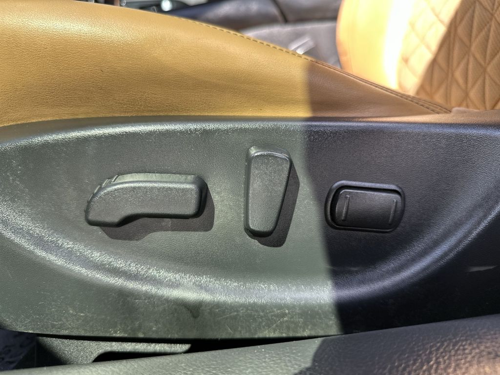 2017 Nissan Maxima SR - 11