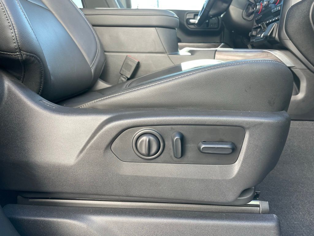 Thumbnail: 2019 Chevrolet Silverado 1500 - 30