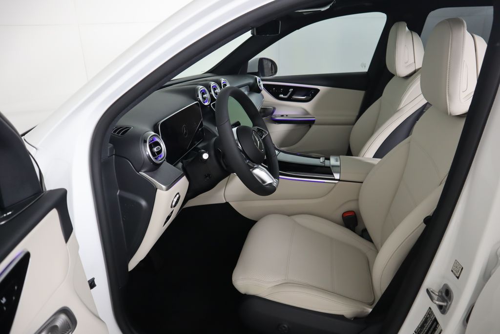 Thumbnail: 2025 Mercedes-Benz GLC - 20