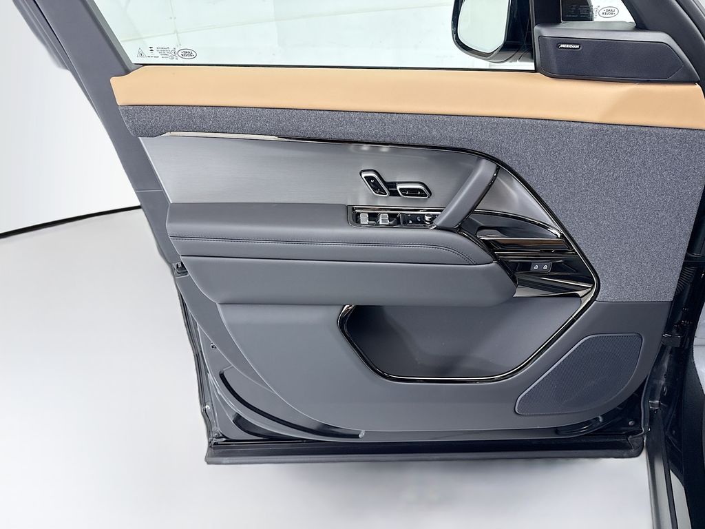 Thumbnail: 2026 Land Rover Range Rover Sport - 23