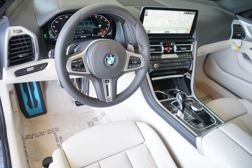 Thumbnail: 2026 BMW 8 Series - 13