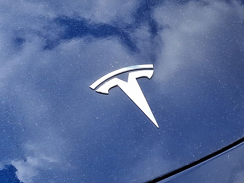 2022 Tesla Model Y Long Range 4