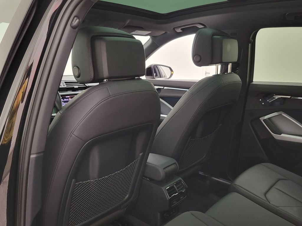 Thumbnail: 2022 Audi Q3 - 22