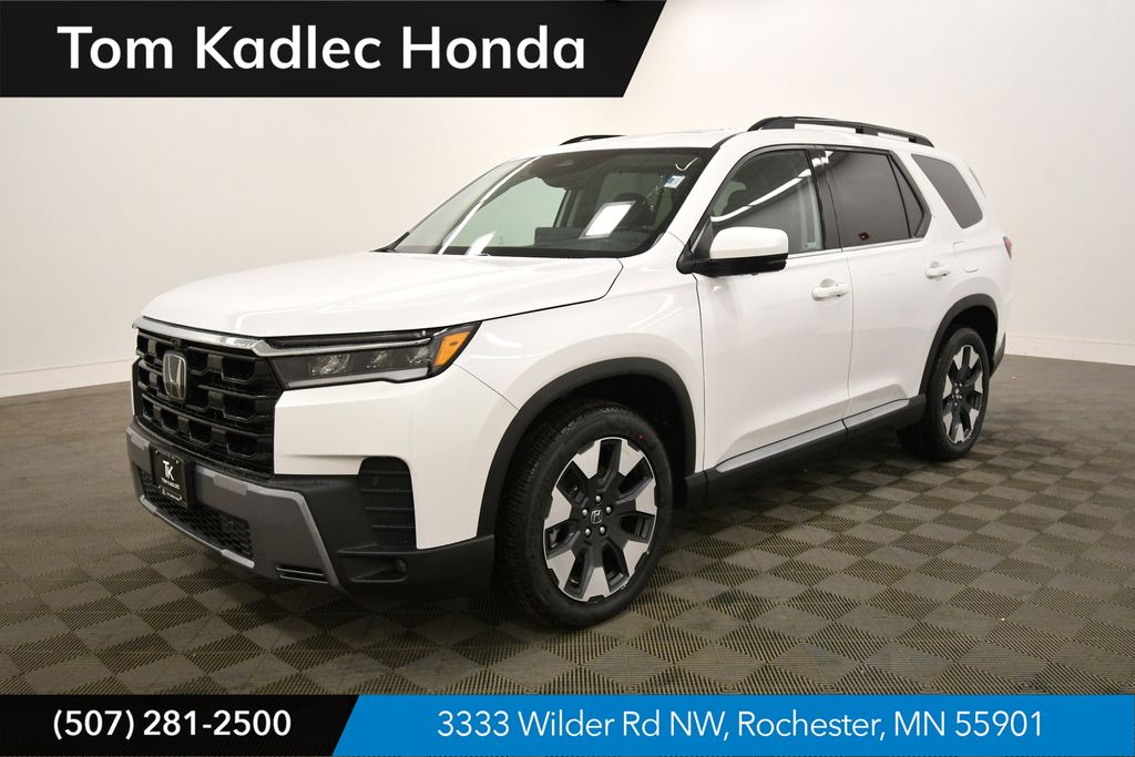 2026 Honda Pilot Touring AWD's photo