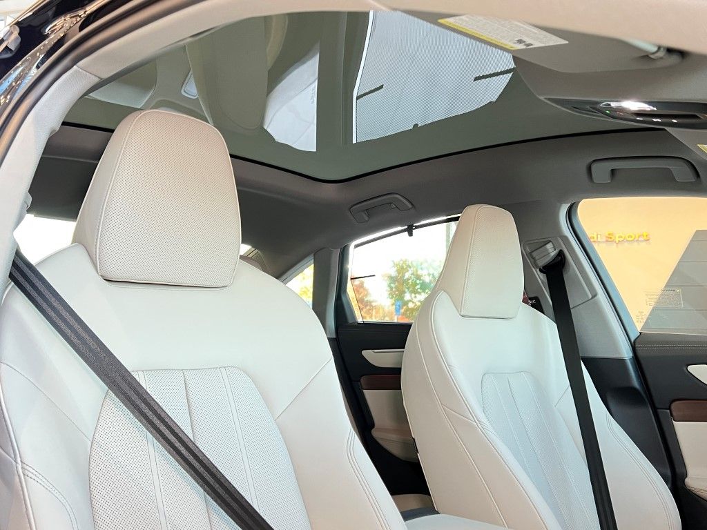 Thumbnail: 2026 Audi A6 - 16