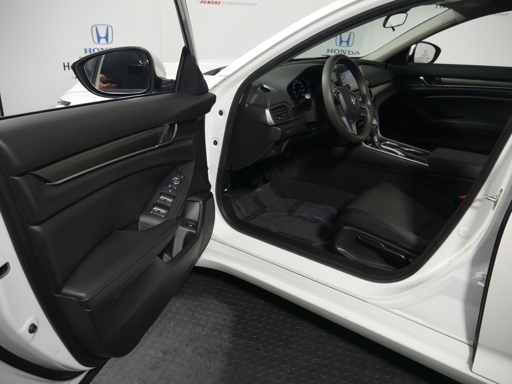 2020 Honda Accord LX 27