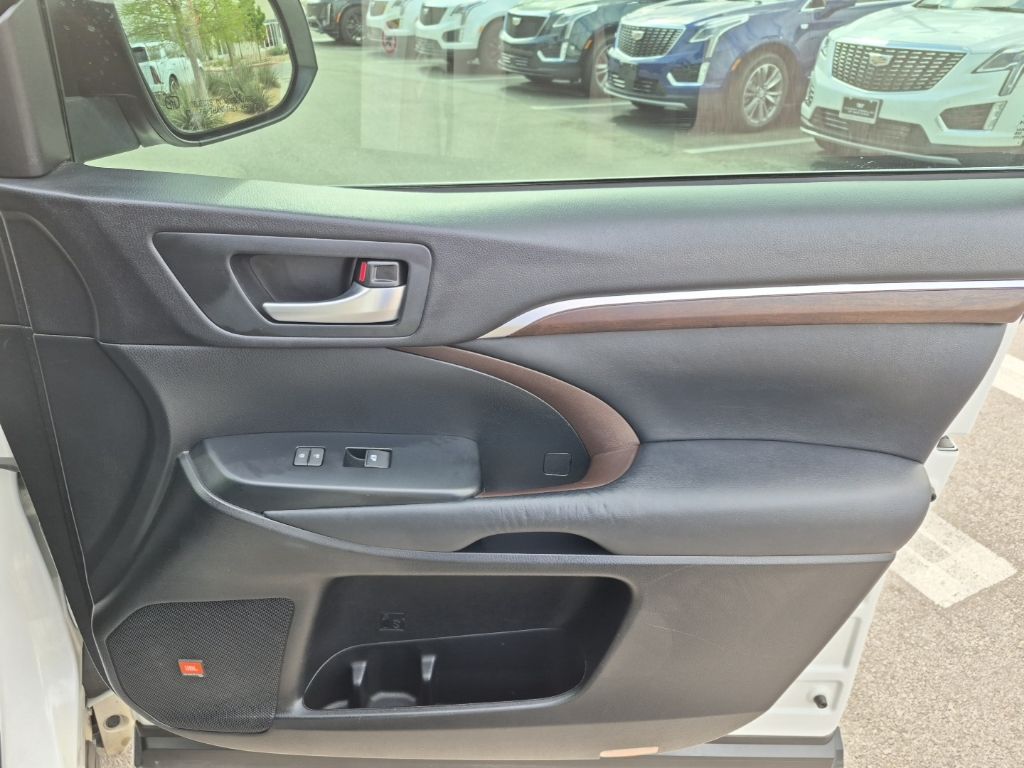 Used Car 2014 Toyota Highlander  Limited For Sale Under $20,000 In Austin, Texas