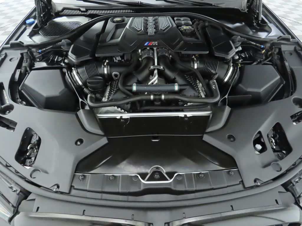 Thumbnail: 2022 BMW M5 - 30