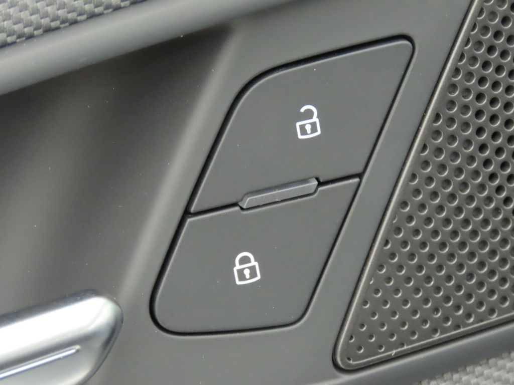 Thumbnail: 2026 Audi Q3 - 30