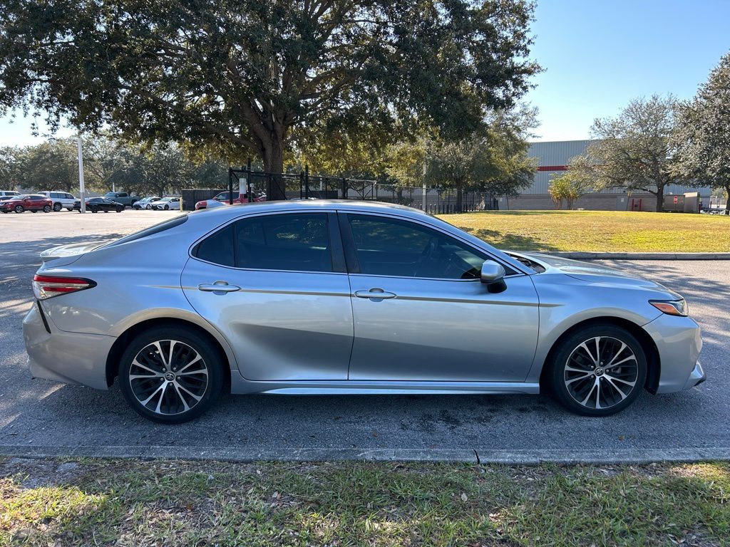 Thumbnail: 2020 Toyota Camry - 6