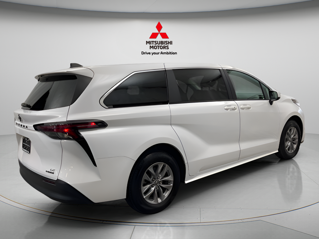 View vehicle photo 3