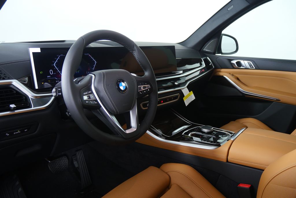 Thumbnail: 2026 BMW X5 - 13