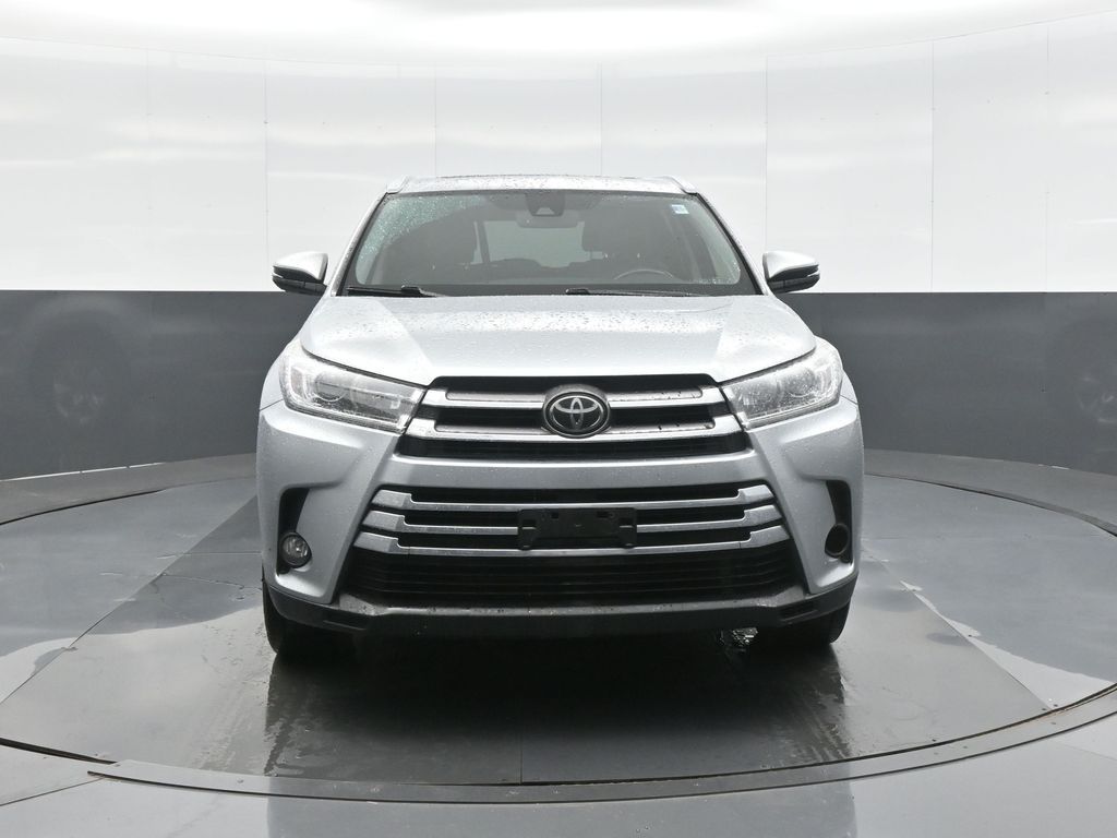 Used 2017 Toyota Highlander Limited with VIN 5TDDZRFH1HS483595 for sale in Kansas City