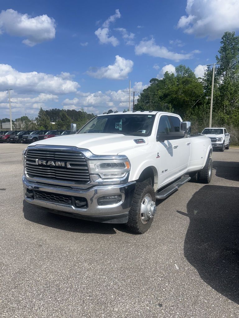 Bright White Clearcoat 2019 RAM 3500 Laramie Crew Cab LB DRW 4WD Pickup Truck Four-Wheel Drive 6-Speed Automatic