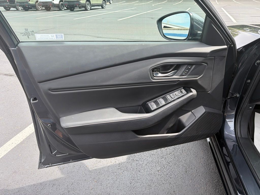 Thumbnail: 2025 Honda Accord - 18