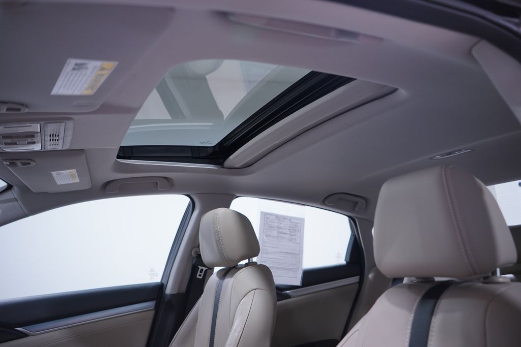 Thumbnail: 2017 Honda Civic - 8