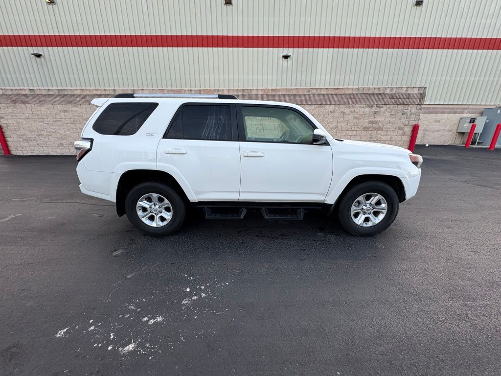 2019 Toyota 4Runner SR5 6