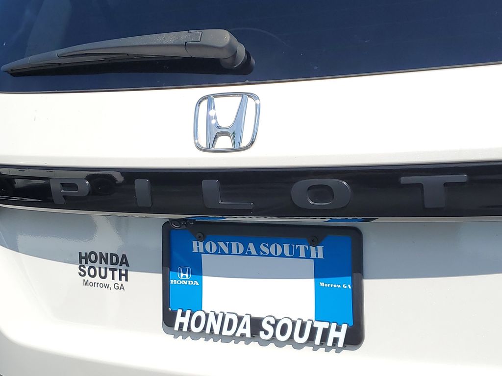 Used 2025 Honda Pilot SUV